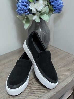 UGG Women’s Zilo Slip On Sneakers